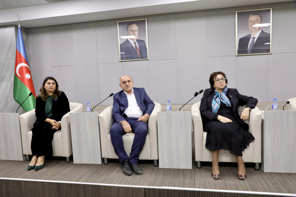 Dövlət İmtahan Mərkəzi ictimaiyyət üçün açıq görüşlərə başlayıb