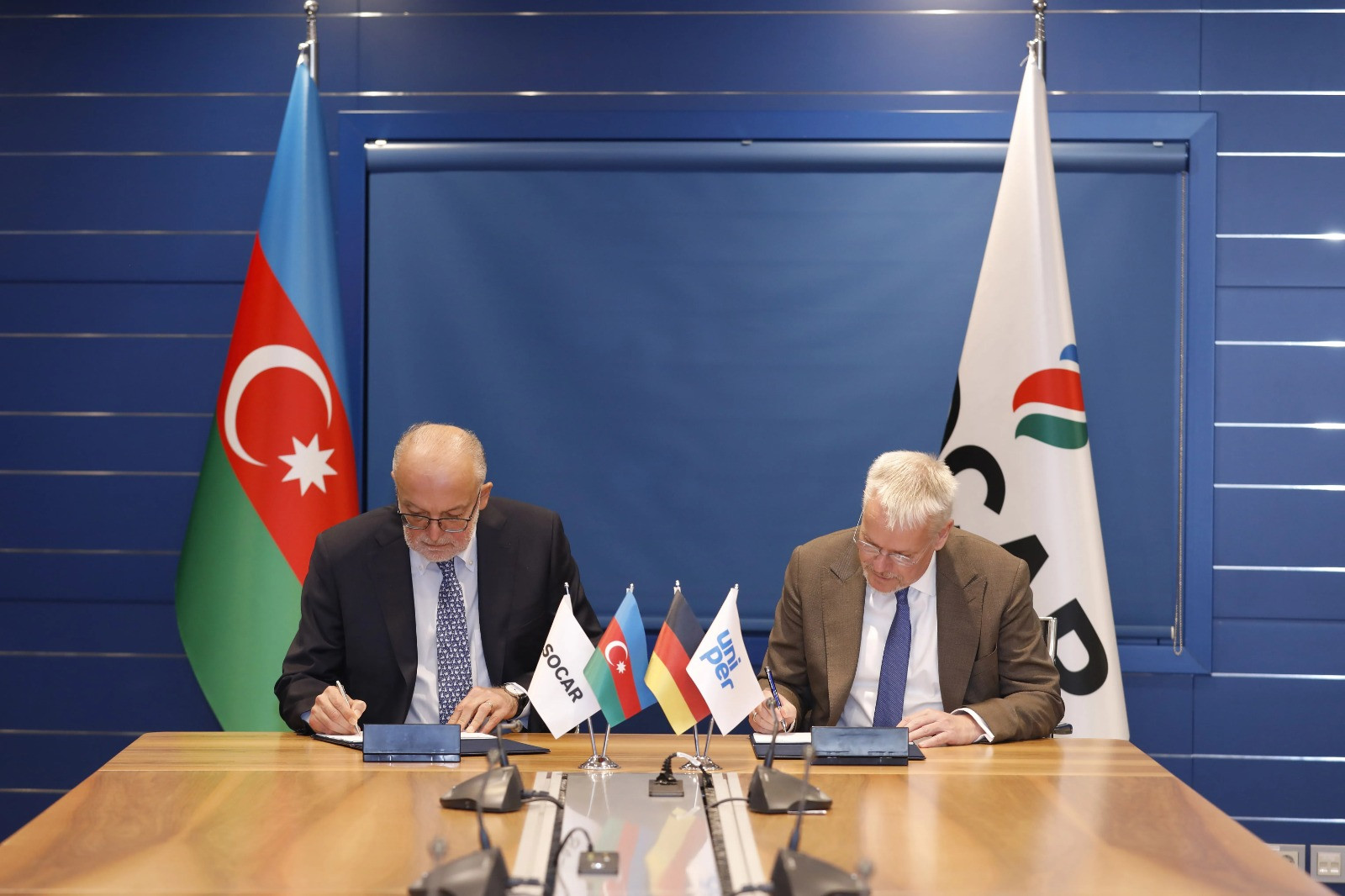 SOCAR-la Almaniya şirkəti arasında Əməkdaşlıq Proqramı imzalanıb