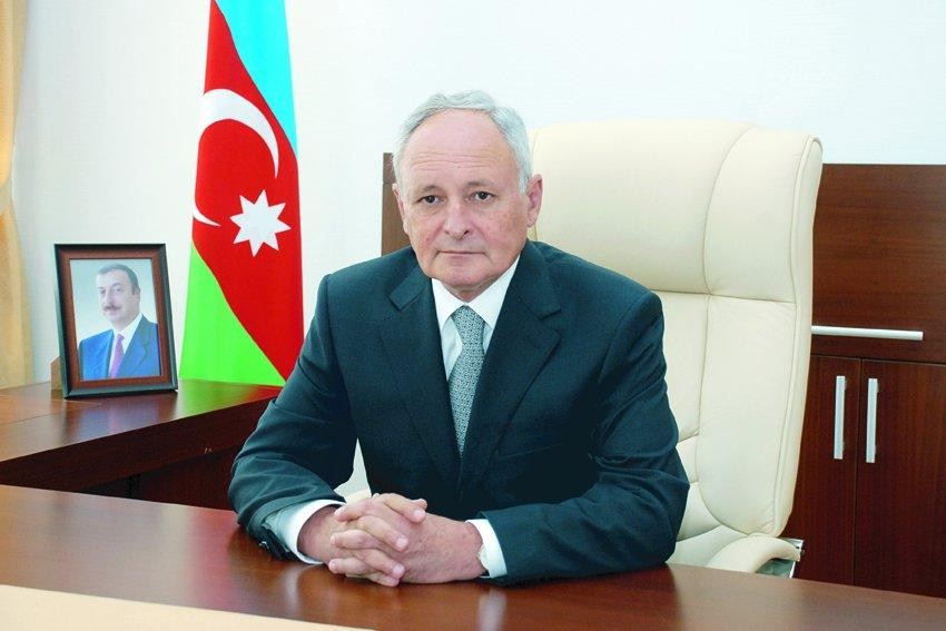 Oqtay Şirəliyevlə vida mərasimi keçirilir