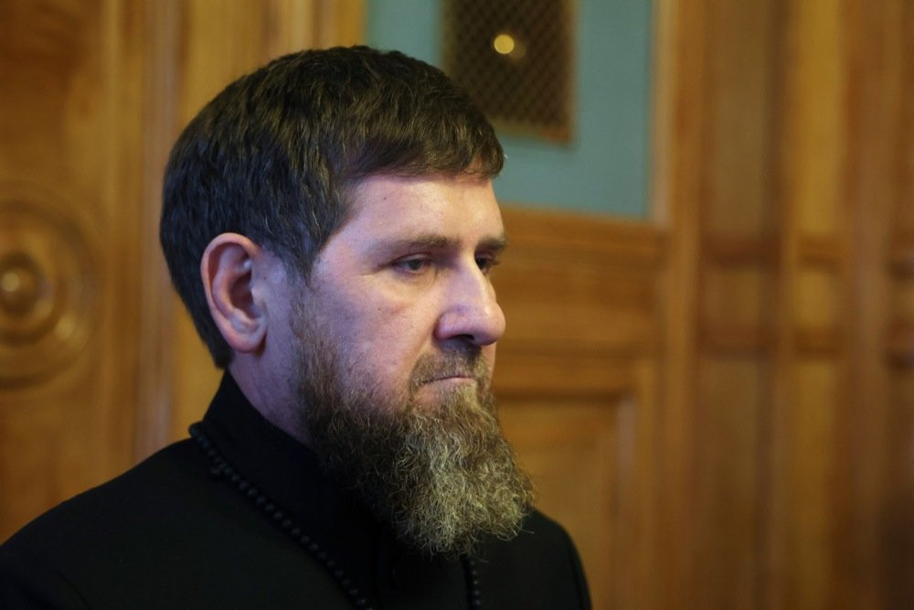 Kadırov Ukrayna müharibəsinə göndərilən çeçen döyüşçülərin sayını açıqlayıb