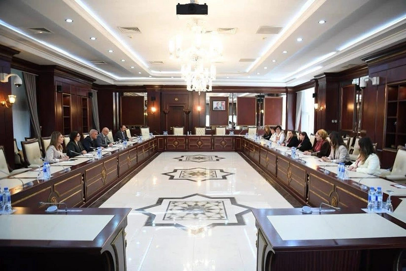 Milli Məclisdə türkdilli ölkələrin qadın liderləri əməkdaşlığın dərinləşdirilməsini müzakirə ediblər