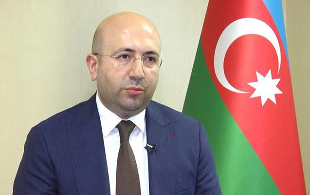 Dövlət Şəhərsalma və Arxitektura Komitəsinin sədri memarları təbrik edib
