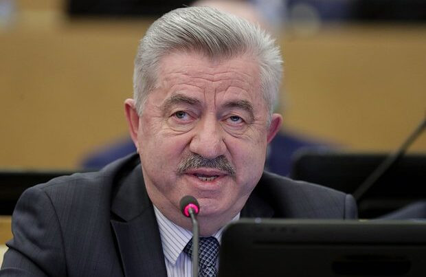 Viktor Vodolatski: Aİ  Azərbaycanda “dövlətçiliyi dağıtmağa” hazırlaşır