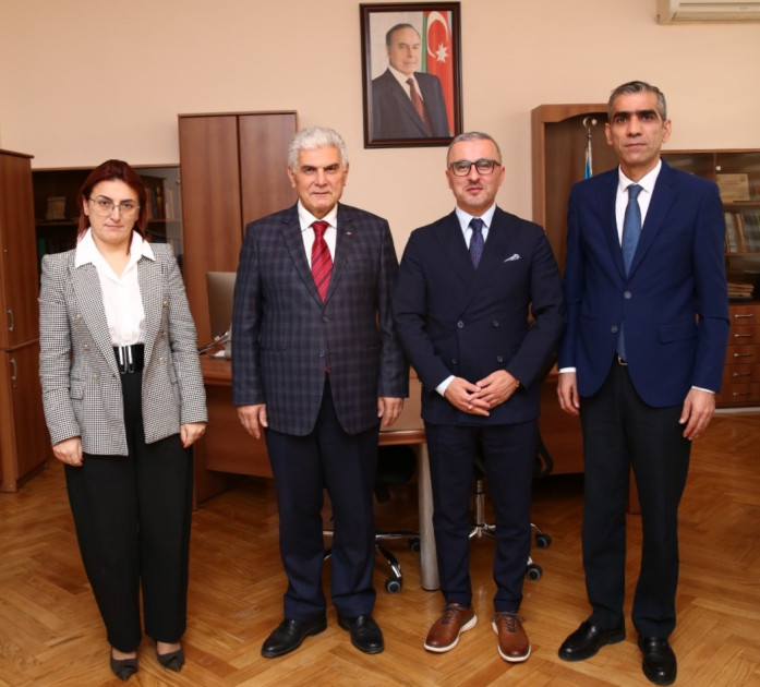 ABŞ institutunun baş icraçı direktoru ADPU-nun qonağı olub