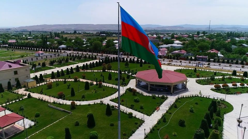 Füzuli məscidinin təməli qoyulub