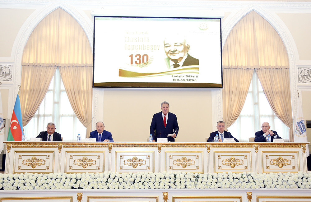 Akademik Mustafa Topçubaşovun anadan olmasının 130 illiyi qeyd edilib