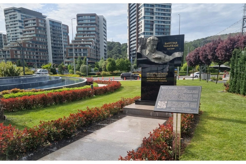 Türkiyənin Sarıyer parkında Bəxtiyar Vahabzadənin abidəsinin açılışı olub