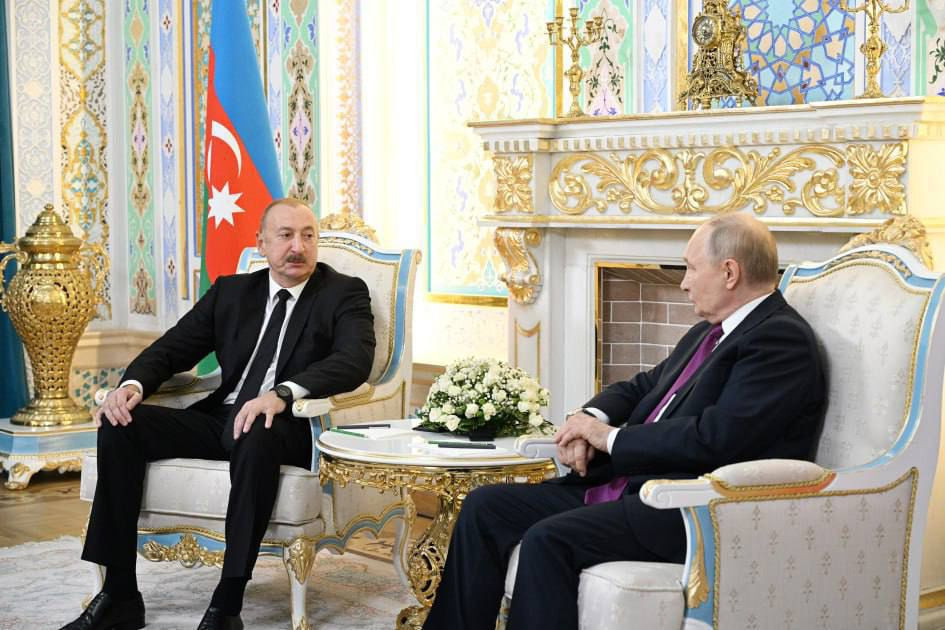 Putin Əliyevdən üzr istədi