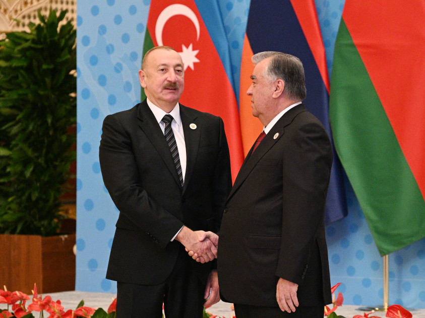 İlham Əliyev MDB Dövlət Başçıları Şurasının məhdud tərkibdə iclasında çıxış edib