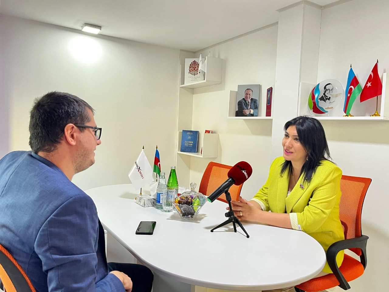 Deputatla müsahibə: Azərbaycan ədəbiyyatının beynəlxalq aləmdə təbliği başlıca məqsədimiz olmalıdır-
