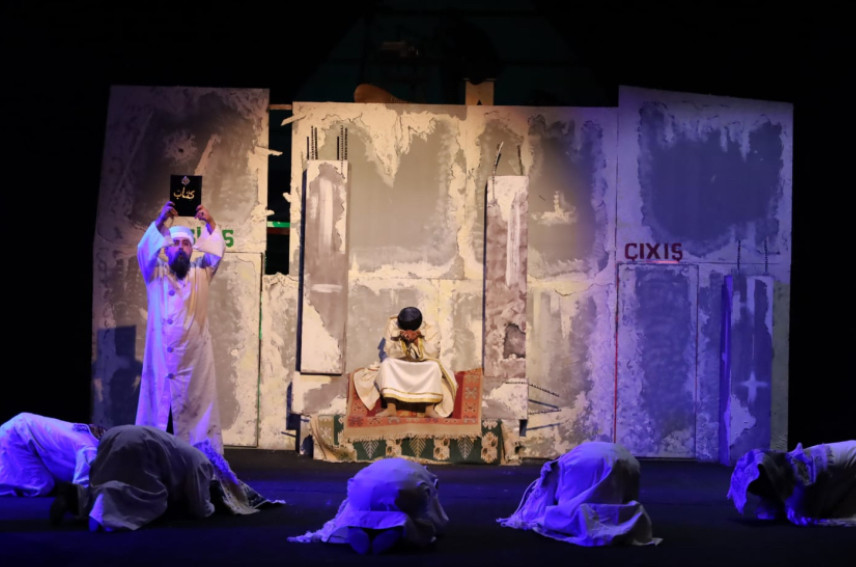 Qazax Dövlət Dram Teatrında yeni tamaşanın premyerası olub