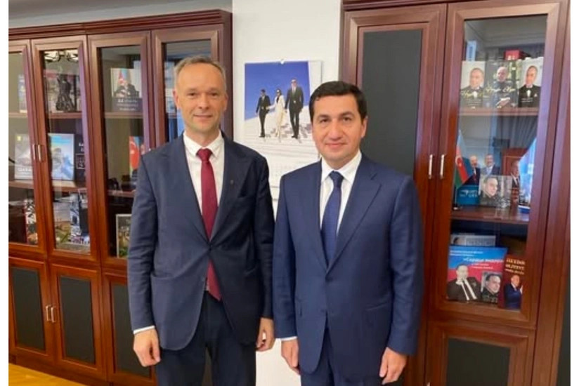 Hikmət Hacıyev Litva səfiri ilə ikitərəfli münasibətləri müzakirə edib