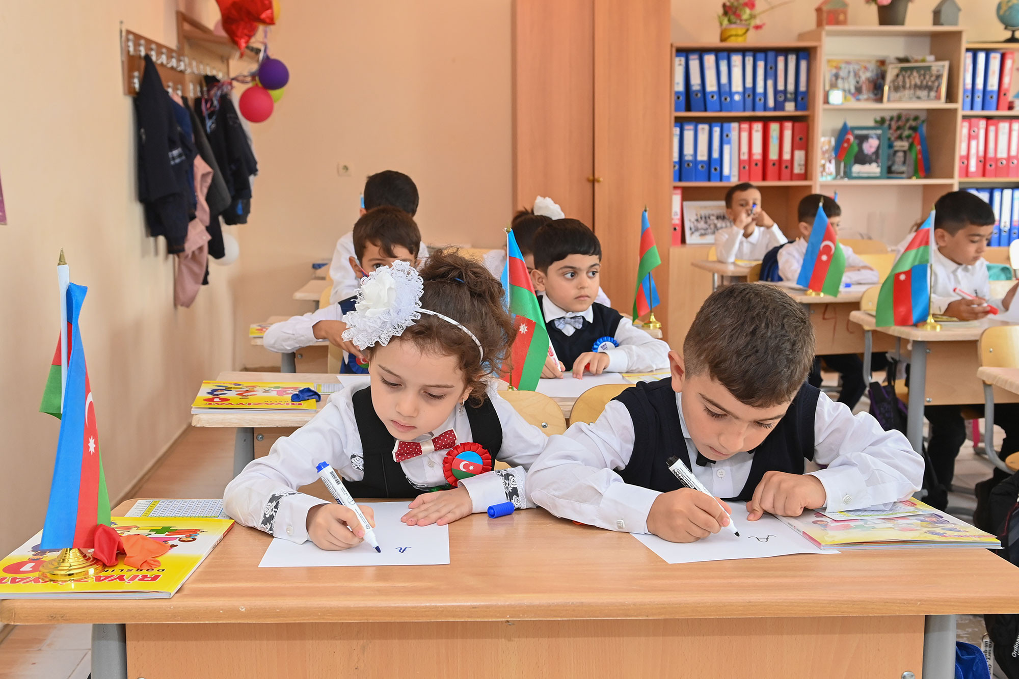 Uşaqların və gənclərin yabançı ünsürlərdən, yad təsirlərdən, ideoloji təxribatlardan qorunması zərurətdən doğan məsələdir