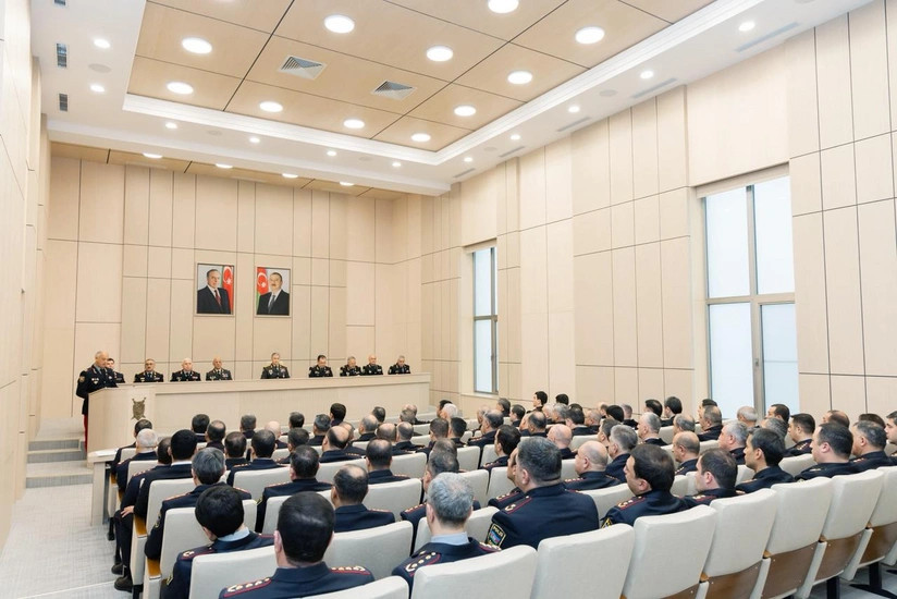 Vilayət Eyvazov vətəndaşların müraciətlərinə həssaslıqla yanaşılmasını tələb edib