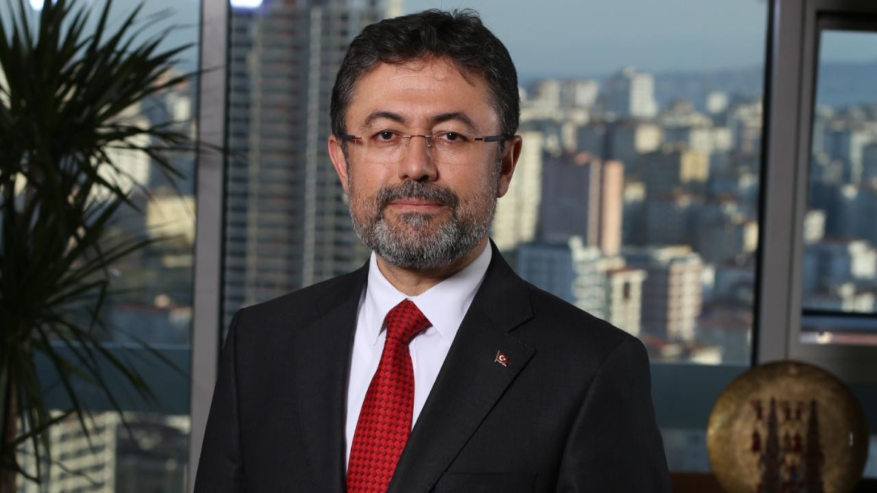 Türkiyəli nazir: Azərbaycanla çiyin-çiyinə addımlamağa davam edəcəyik