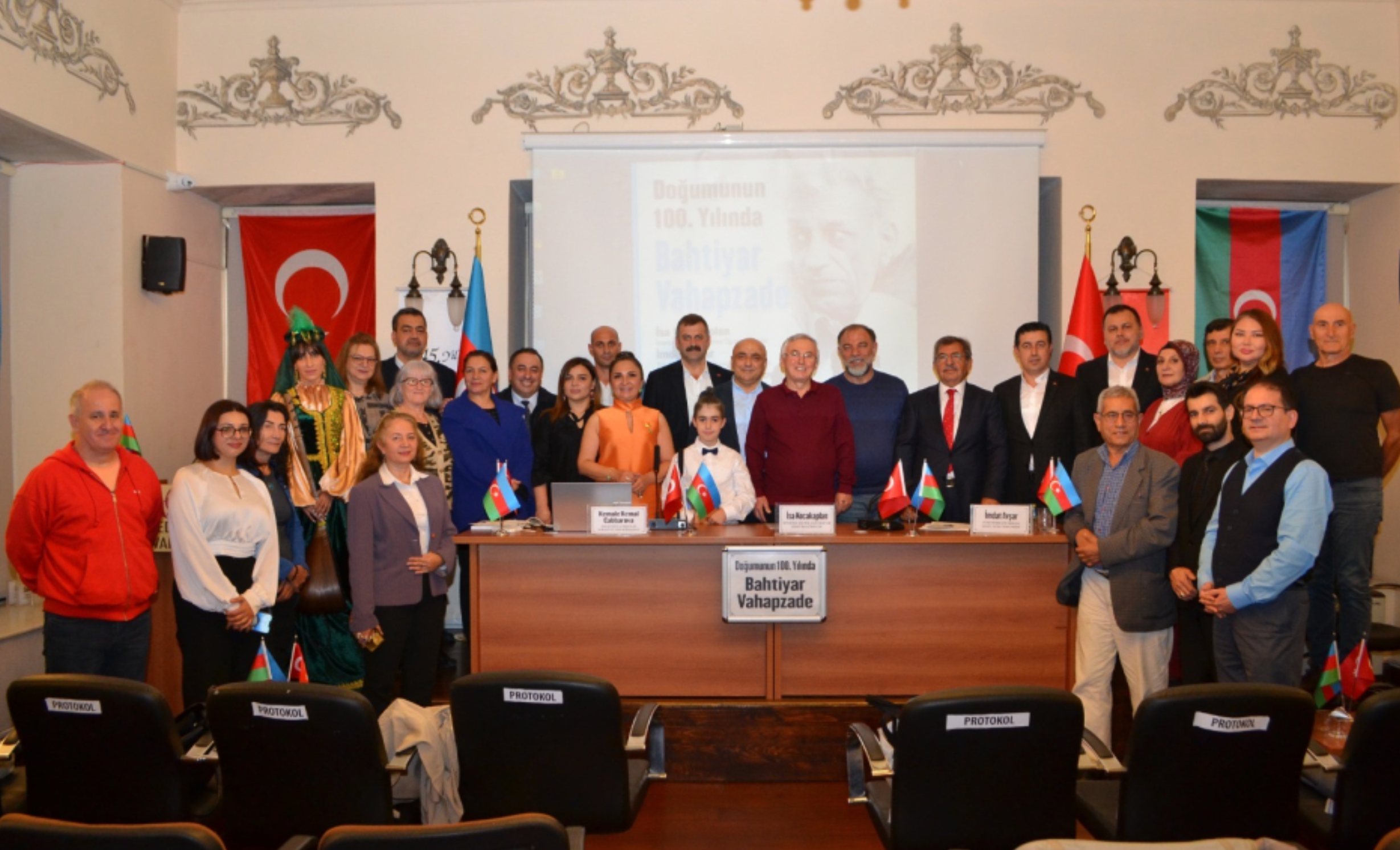 İstanbulda Bəxtiyar Vahabzadənin 100 illik yubileyi qeyd edilib
