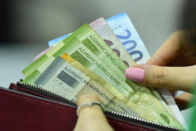 Azərbaycanda gələn il də minimum maaş 400 manat ola bilər