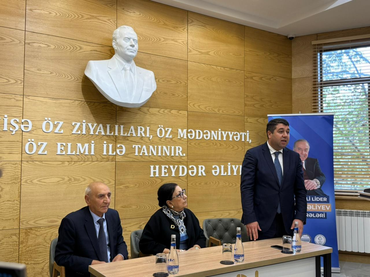“Ümummilli Lider Heydər Əliyev mühazirələri” layihəsinin növbəti qonağı Yeni Azərbaycan Partiyası Veteranlar Şurasının üzvü Dilarə Seyidzadə olub
