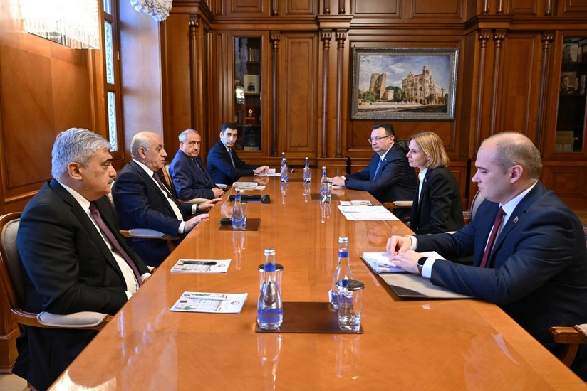 Əli Əsədov Belarusun Baş nazirinin müavini ilə görüşüb