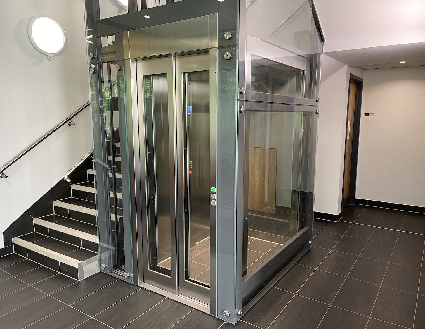 Belarus şirkəti Azərbaycanda liftləri modernləşdirir