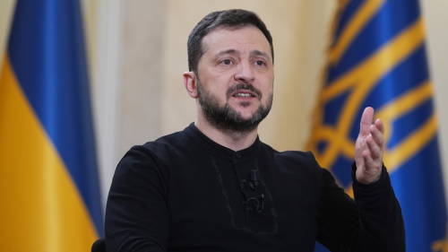 Zelenski: "Ukrayna Rusiya neft emalı zavodlarına zərbələri gücləndirəcək"