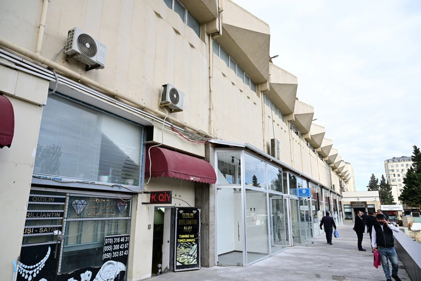 "Moskva" univermağının binasında qanunsuz təmir işləri aparılıb