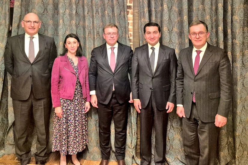 Bakıda Azərbaycan və Fransa diplomatları arasında danışıqlar aparılıb