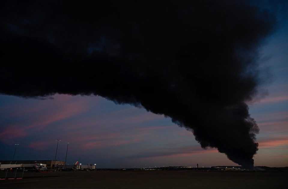 ABŞ-da yük təyyarəsinin qəzaya uğraması nəticəsində 7 nəfər həlak oldu