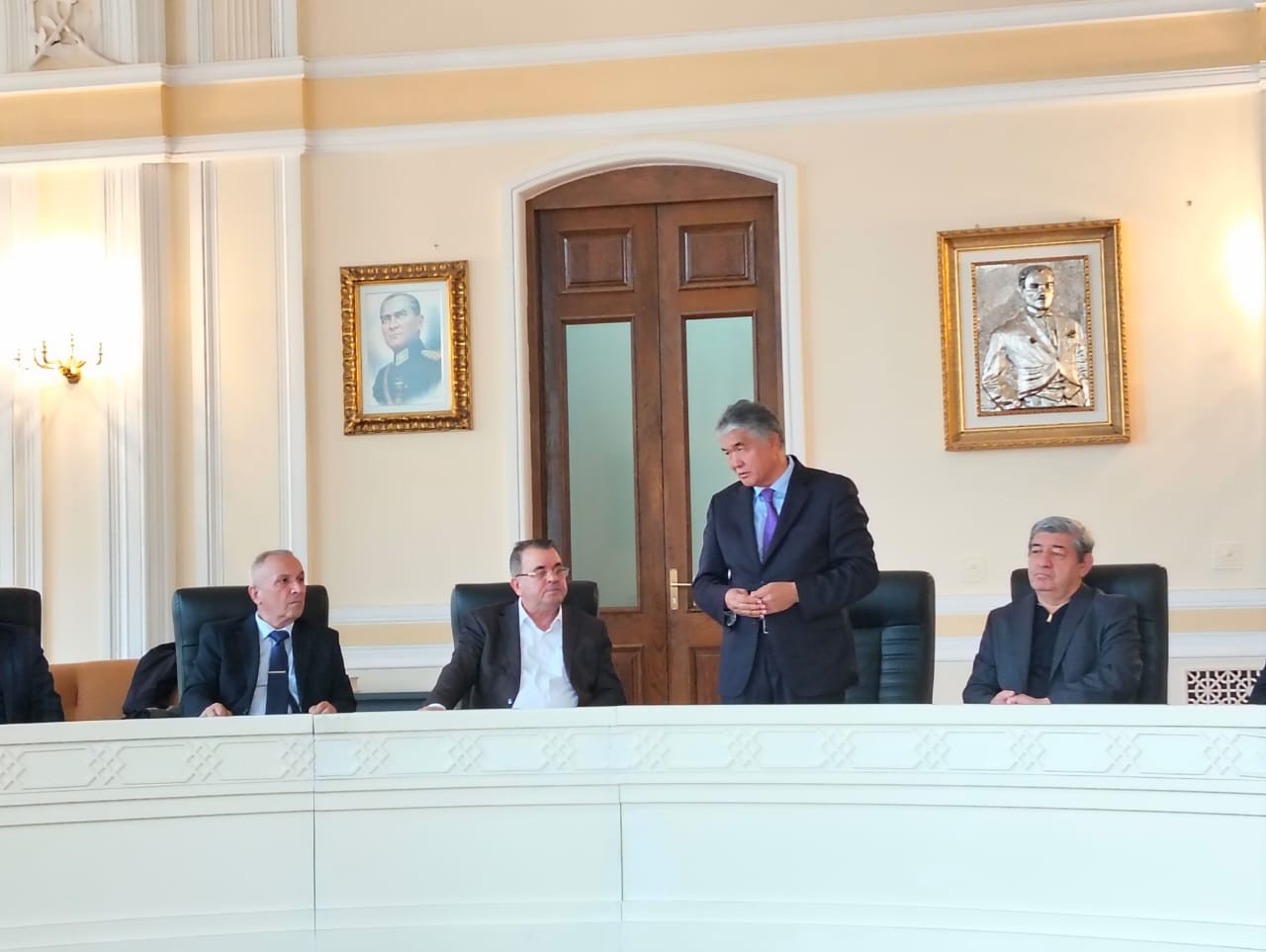 Türk dili də UNESCO dili olmalıdır