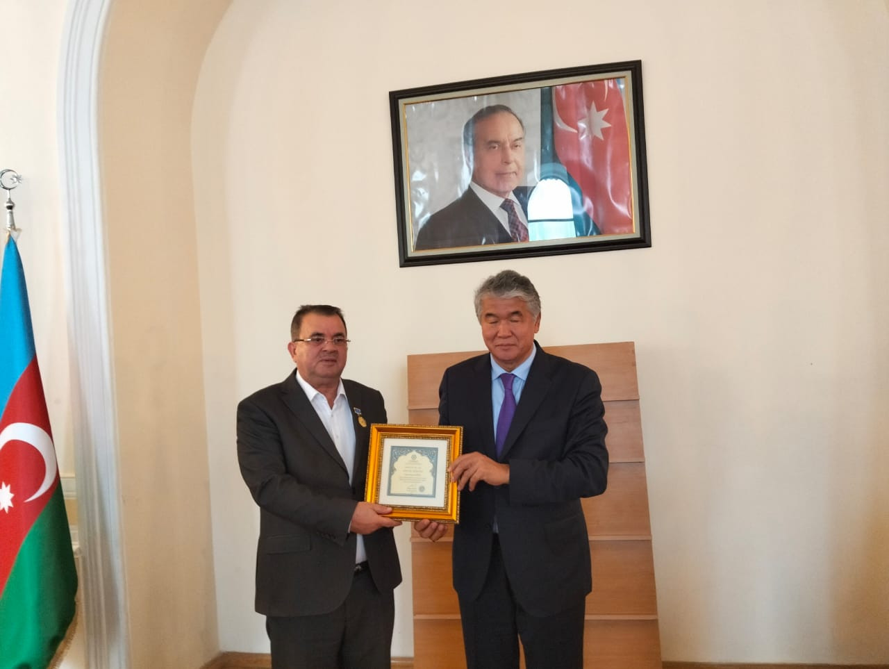 Azərbaycan Atatürk Mərkəzində Yunus Oğuzun kitab təqdimatı keçirilib