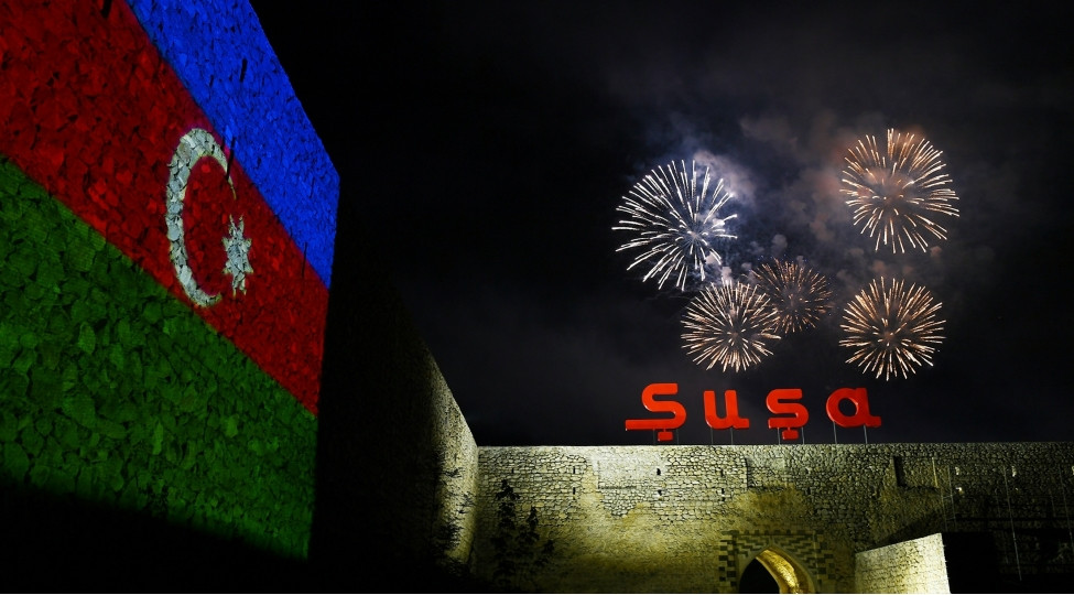 Elm, zəfər və gələcəyə baxış