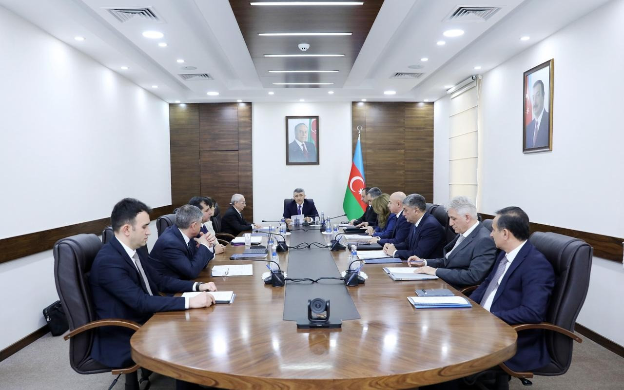 Azərbaycanda məhkəmə sədri təqaüdə göndərildi