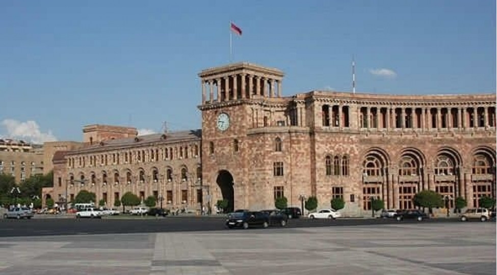 İrəvanda “İrəvan City” supermarketində yanğın baş verib