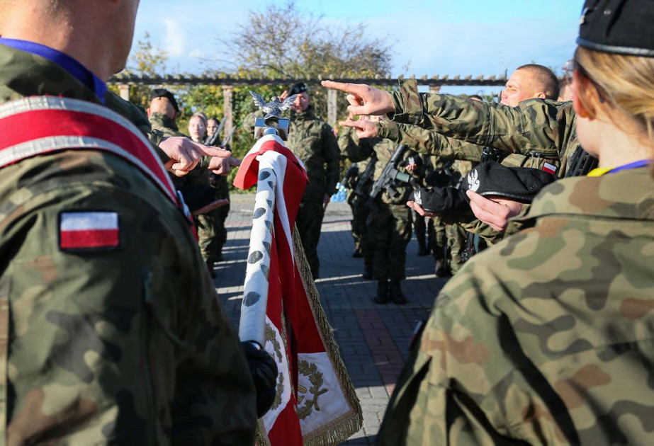 Polşa 400 min vətəndaş üçün hərbi hazırlıq proqramına başlayır