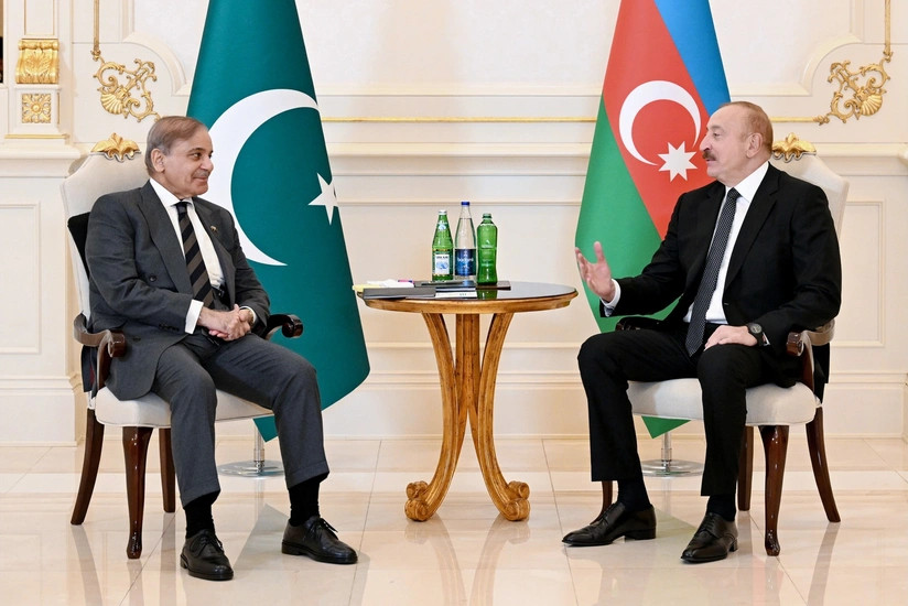 İlham Əliyevin Pakistanın Baş naziri ilə məhdud tərkibdə görüşü olub