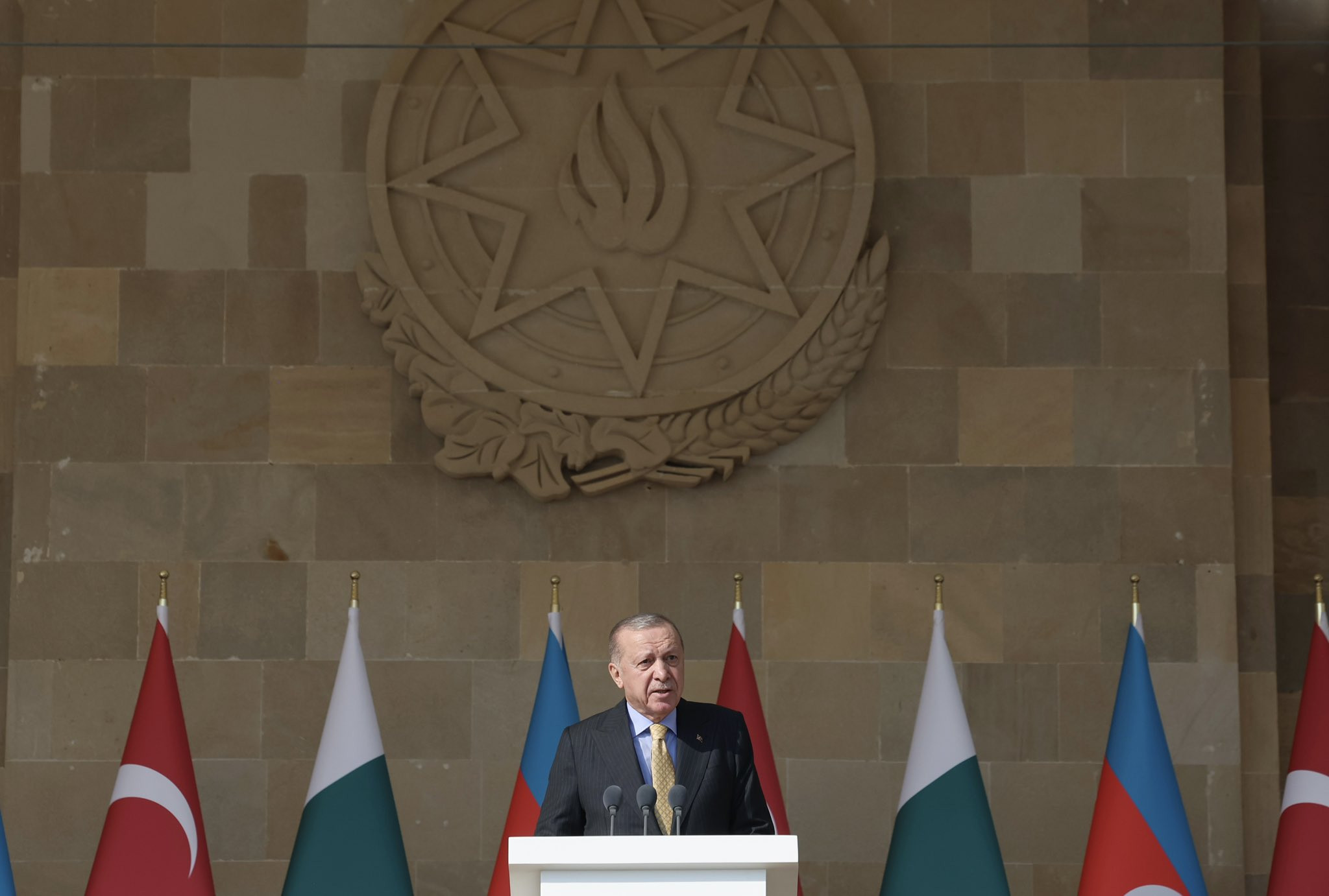 Türkiyə Prezidentinin administrasiyası Bakıdakı hərbi paraddan görüntülər paylaşıb