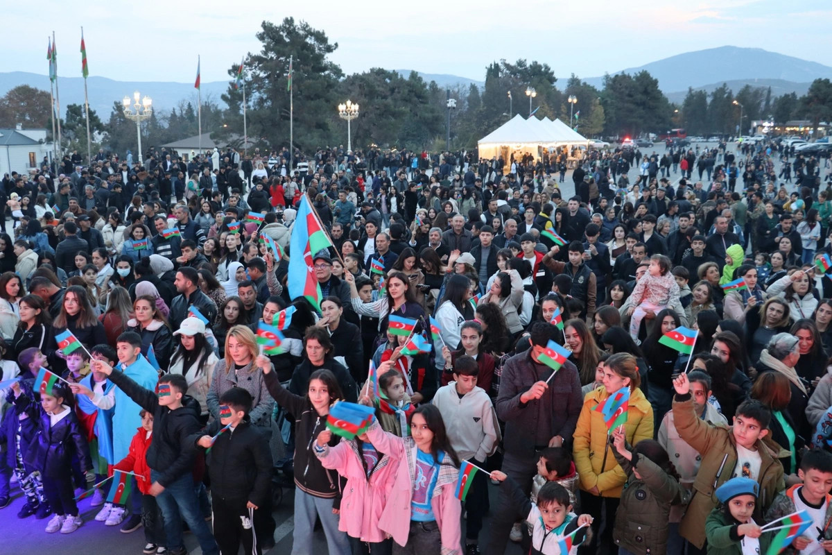 Xankəndidə Zəfərin 5 illiyi münasibətilə möhtəşəm konsert proqramı keçirilir