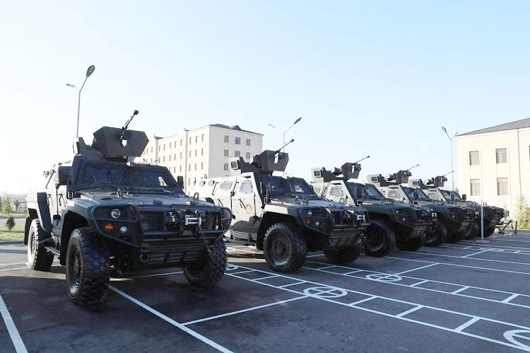 Azərbaycan Ordusunun hərbi paradda yeni texnikaları nümayiş etdirilib