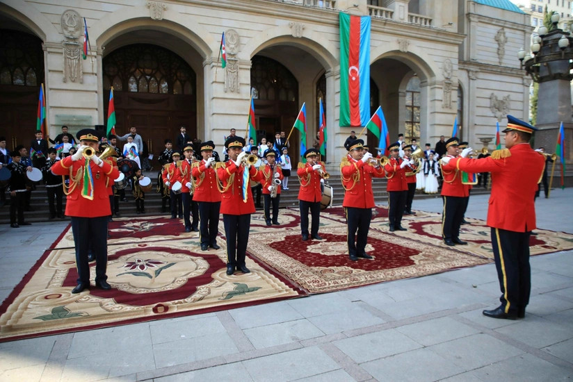 Gəncədə 9 Noyabr – Dövlət Bayrağı Günü münasibətilə konsert keçirilib