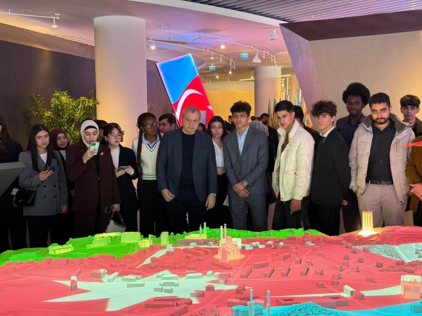 BDU kollektivi Zəfər muzeyini ziyarət edib