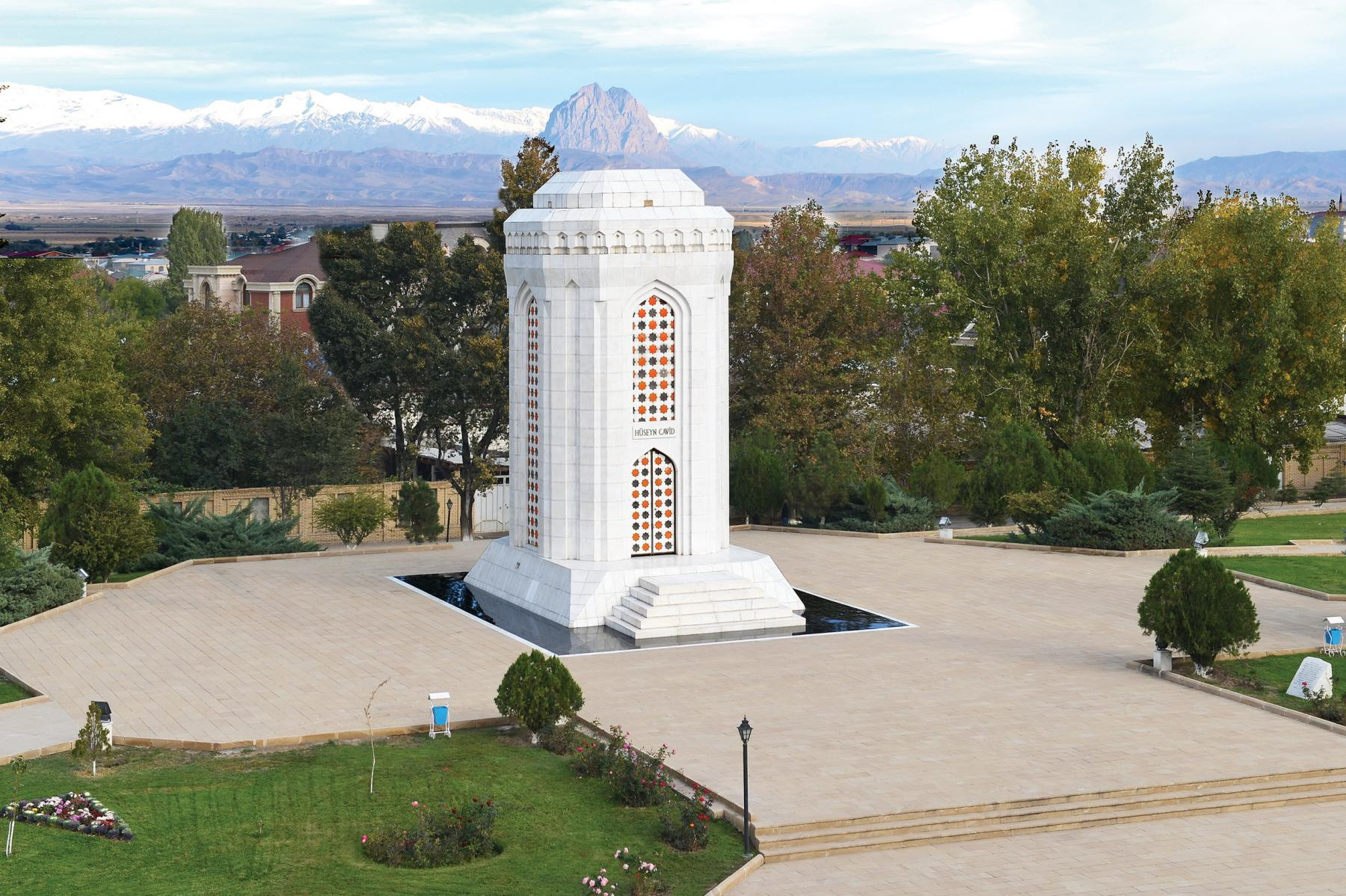 Hüseyn Cavidin məqbərəsi bərpa olunacaq