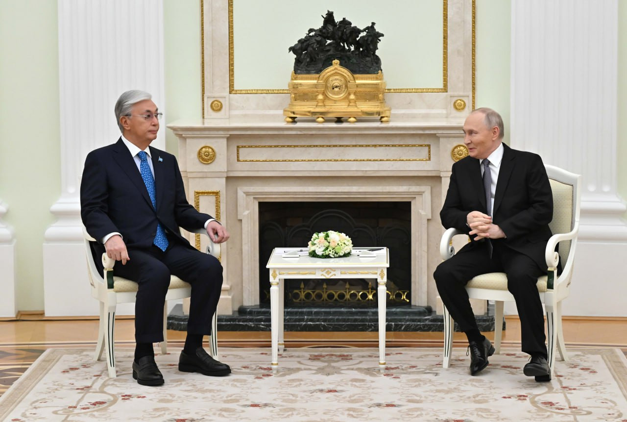 Tokayev və Putin arasında qeyri-rəsmi görüş iki saat yarımdan çox davam edib