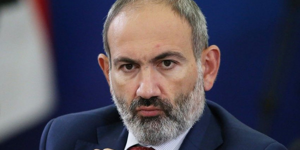 Ermənistanın ombudsmanı Paşinyanı müdafiə edib