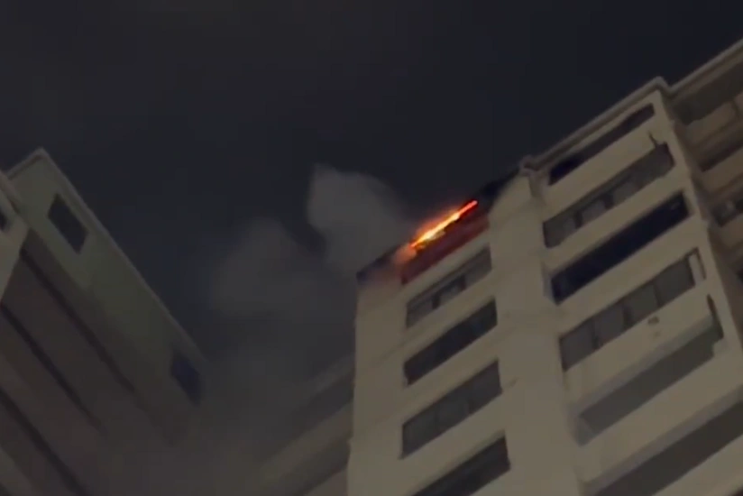 Nizami rayonunda çoxmərtəbəli yaşayış binasında yanğın baş verib