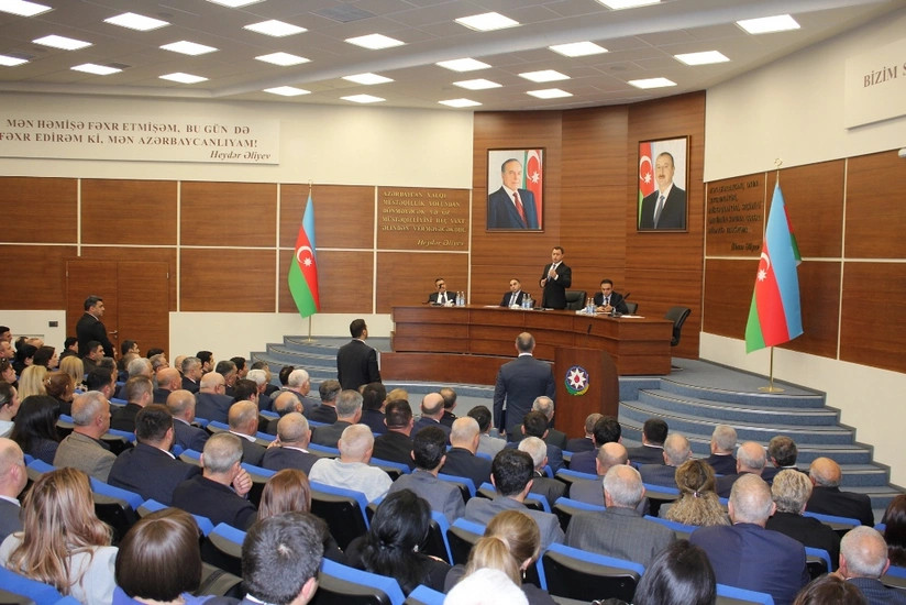 Paytaxtda qışa hazırlığın vəziyyəti ilə bağlı müşavirə keçirilib