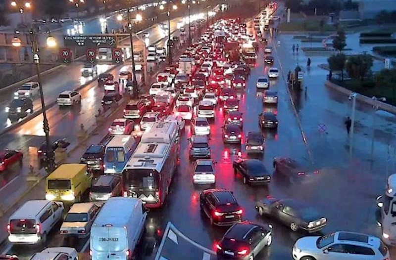 Paytaxtda hərəkətin sıx olduğu küçələr açıqlanıb -
