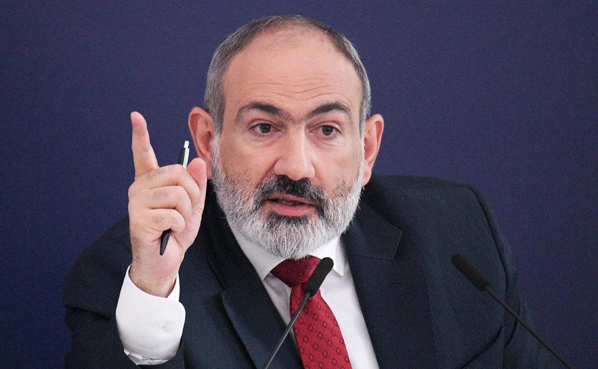 Paşinyan: Köhnə siyasi elita 2026-cı ildən sonra hakimiyyətdən kənarlaşdırılmalıdır