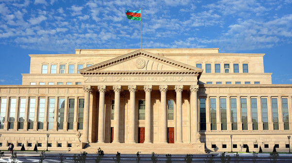 Ali Məhkəmə: Qiyabi məhkumetmə zamanı tanınmadan öncə müdafiə hüquqlarının təmin edilməsi araşdırılmalıdır
