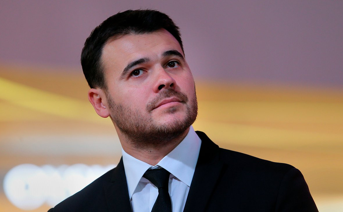 Emin Ağalarov “Ağ-qara filmlərin qəhrəmanları” adlı yeni albom təqdim edib