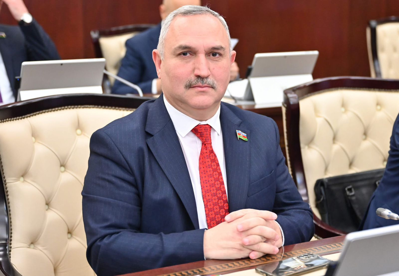 Səfirliyimizin vurulmasına Rusiya niyə gec münasibət bildirdi? -